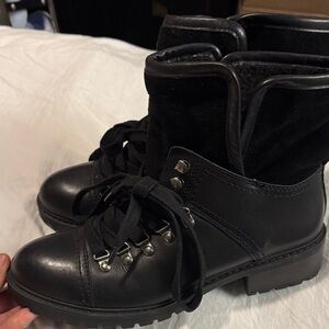 FRYE AND CO. Black Ankle Boots